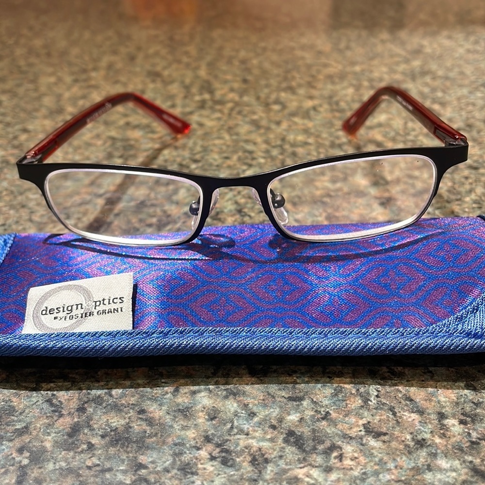 Magnivision +3.00 readers with eyeglass case